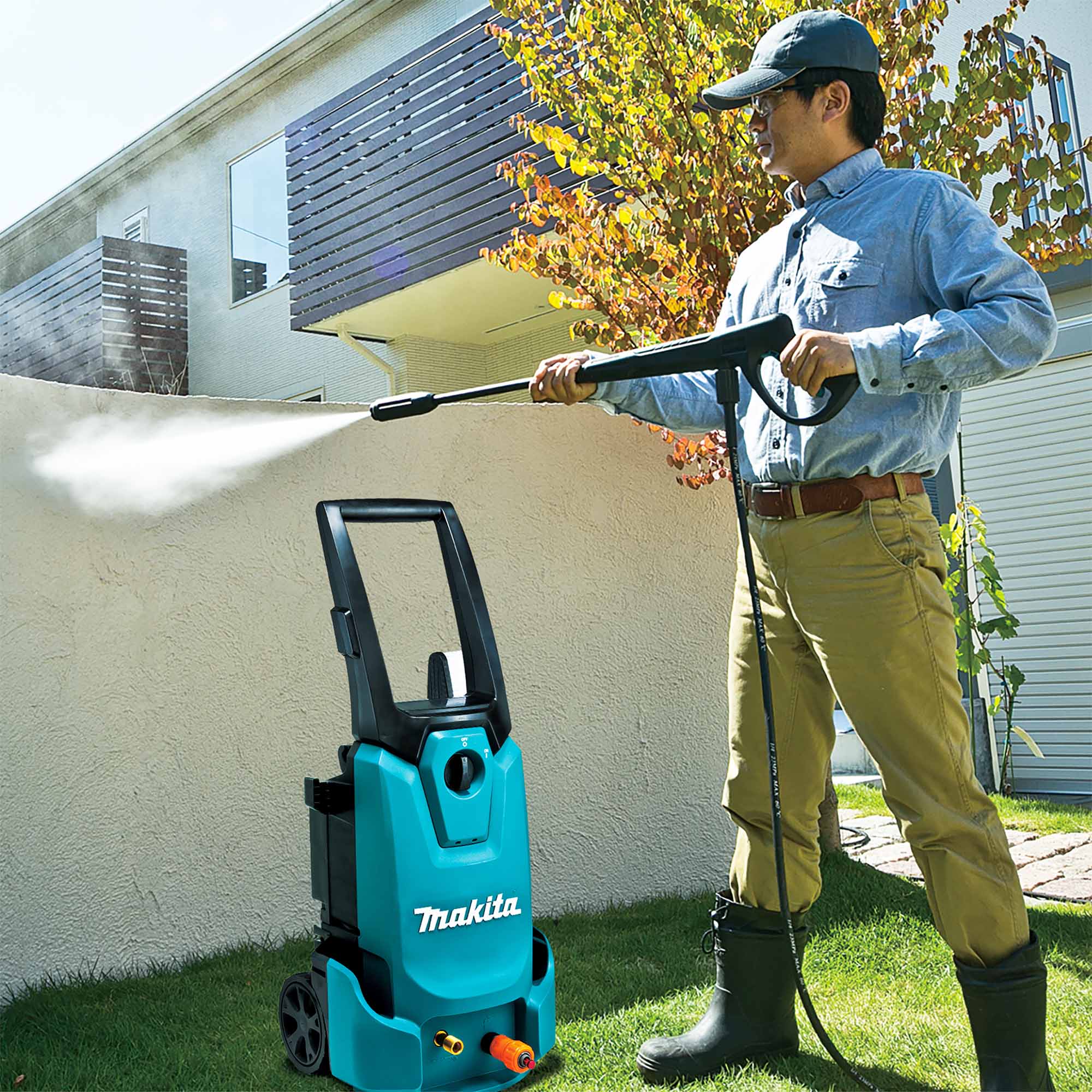 Makita HW1200 1800W pressure washer