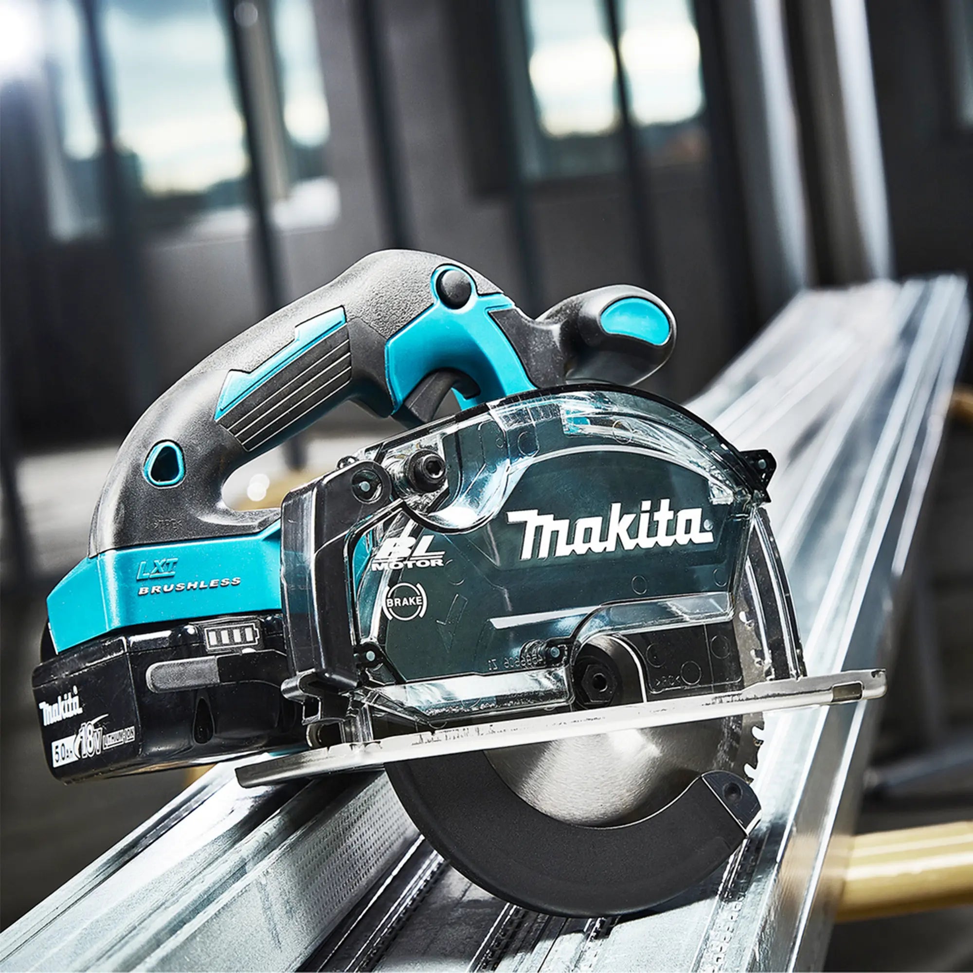 Sega Circolare Makita DCS553ZJ 18V